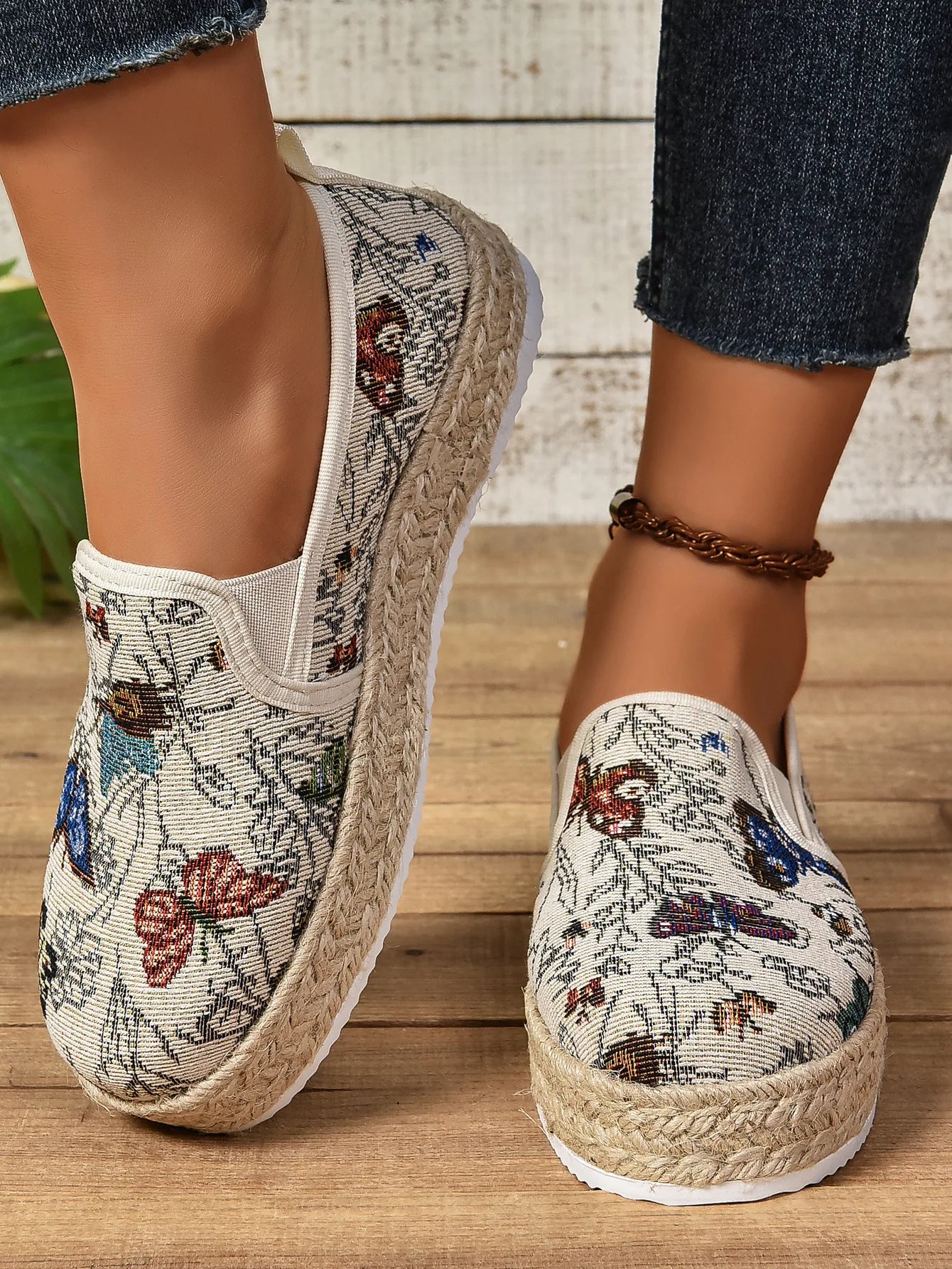 2025 Casual Comfortable Sneakers Women Barefoot Shipping Shoes